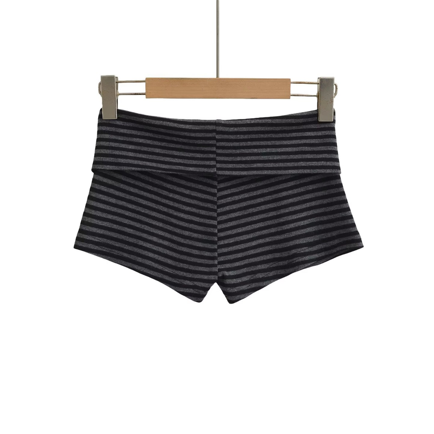 Shorts ajustados a rayas