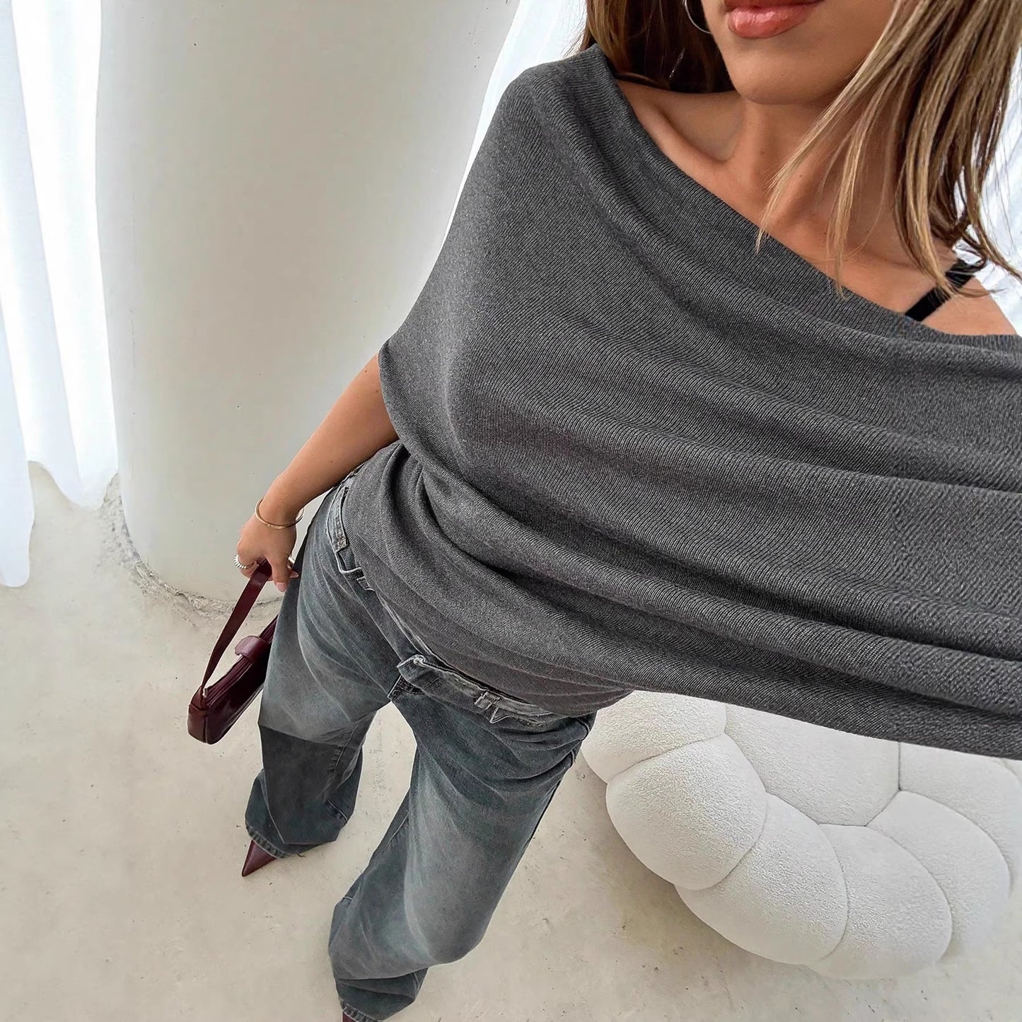 Sexy Single Shoulder Fitted Batwing Sleeve Top