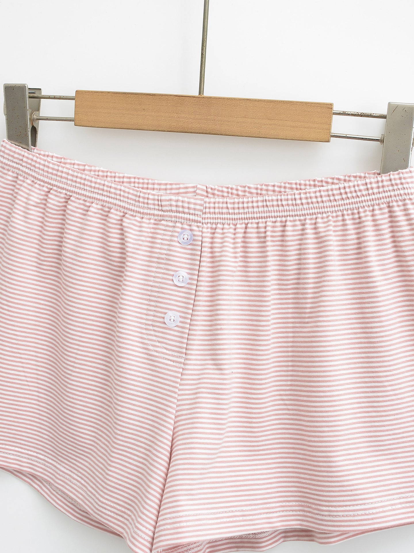 Elastic waist striped shorts