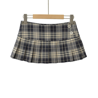 Plaid low waisted pleated skirt