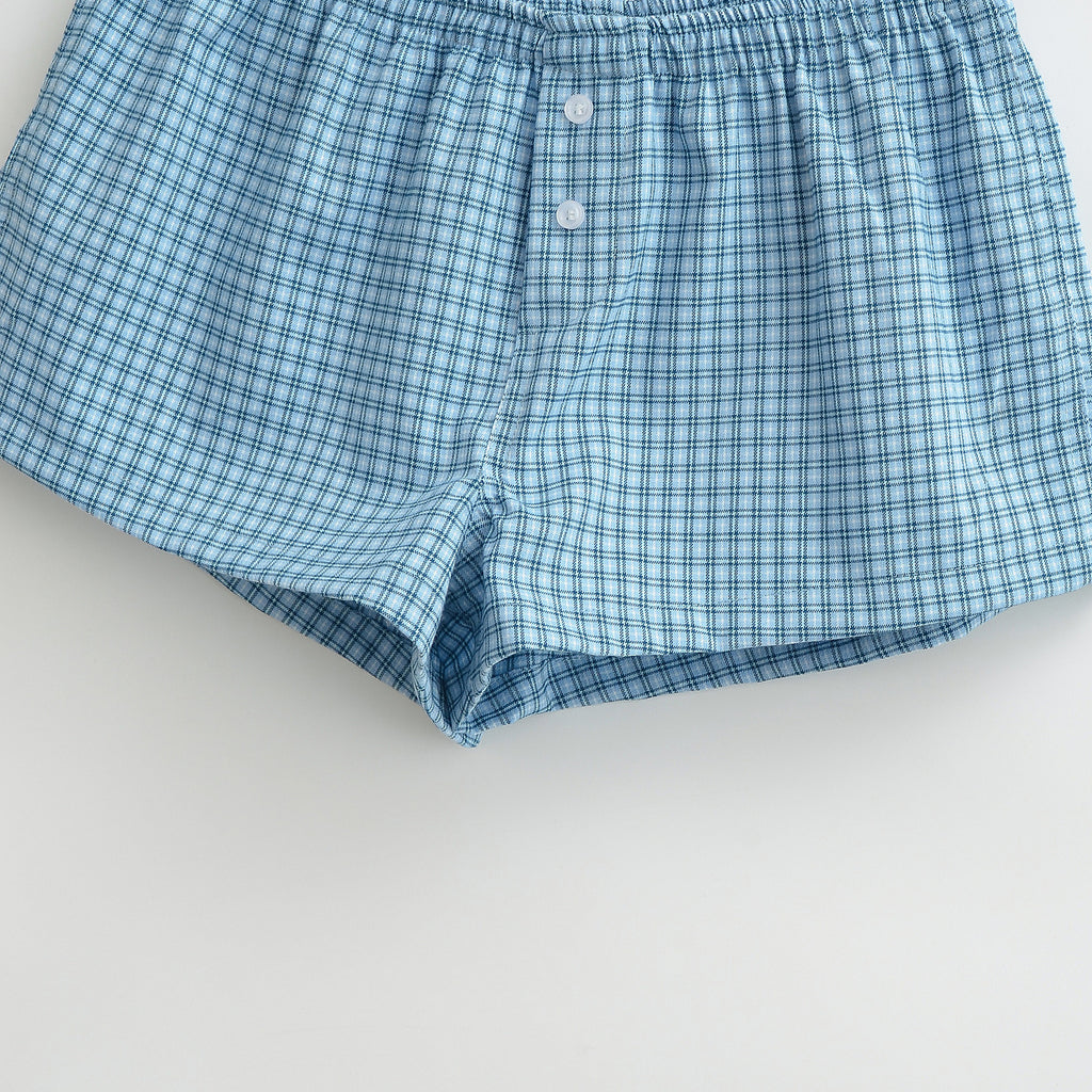 Elastic waist checkered shorts