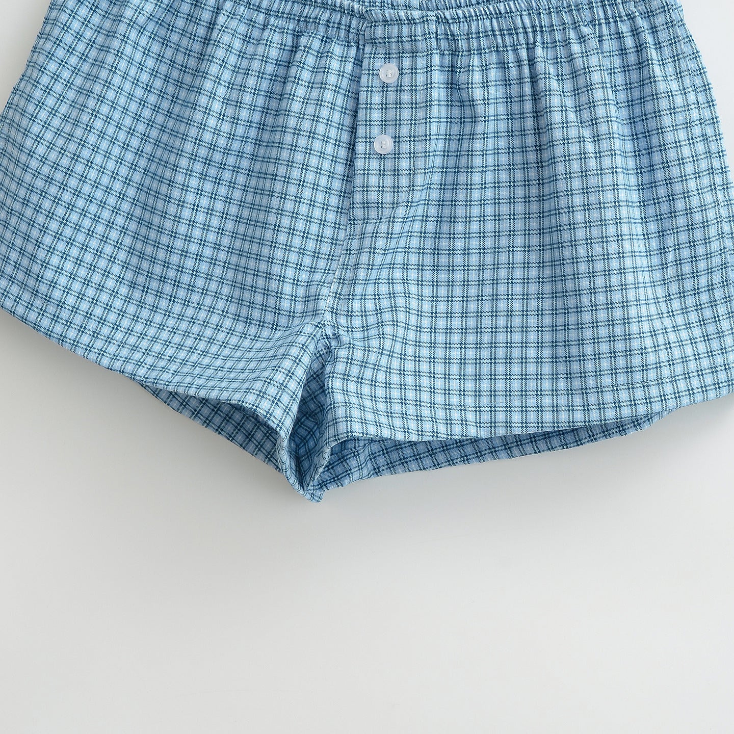 Elastic waist checkered shorts