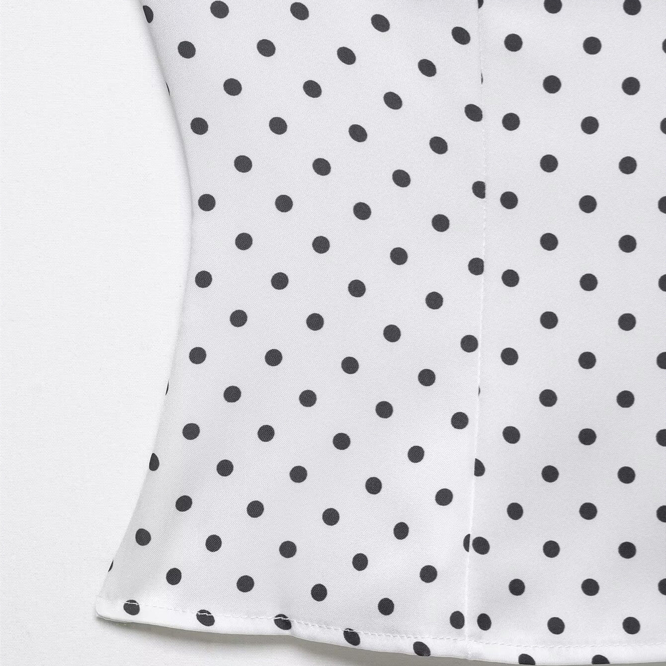 Chaleco base camisola de retazos de encaje y lunares