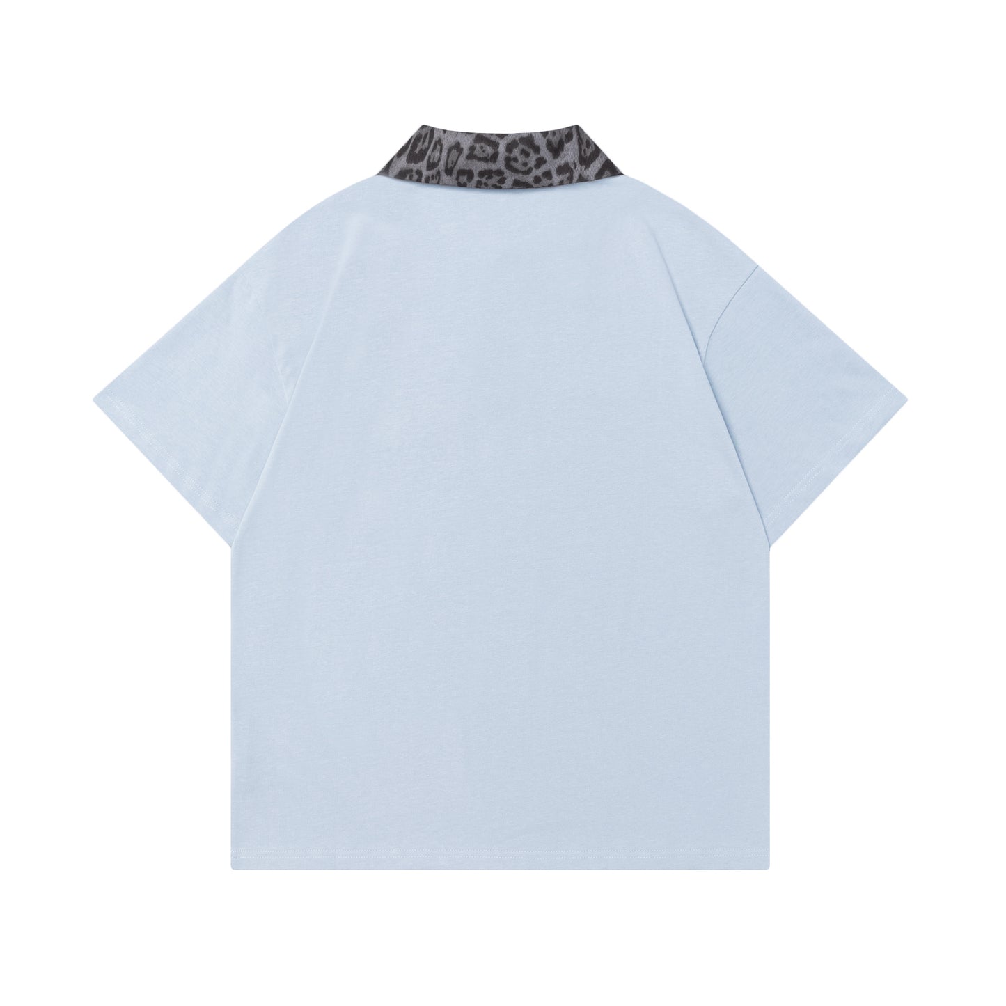 Playera tipo polo con cuello y bloques de color bordada de Hello Kitty