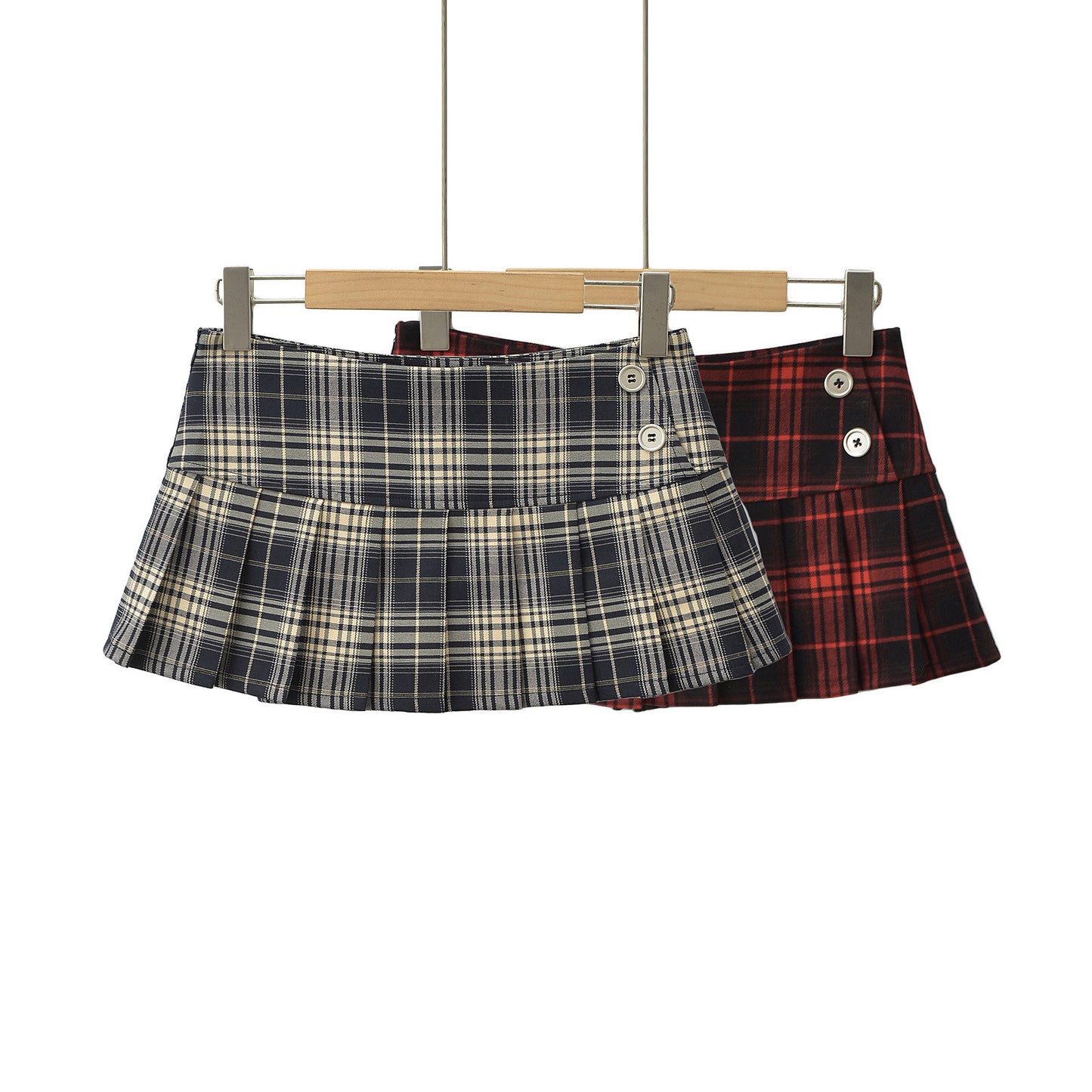 Plaid low waisted pleated skirt