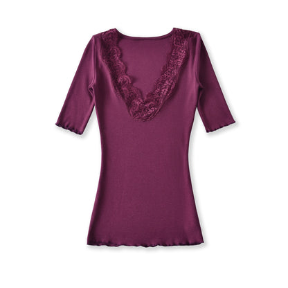 V-neck lace T-shirt