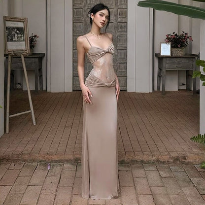 Vestido Lencero de Encaje Transparente Ajustado Largo